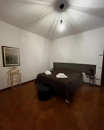 R&b Emilia ベッド・アンド・ブレックファスト 3*