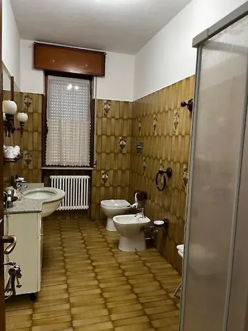 R&b Emilia 卡代奥