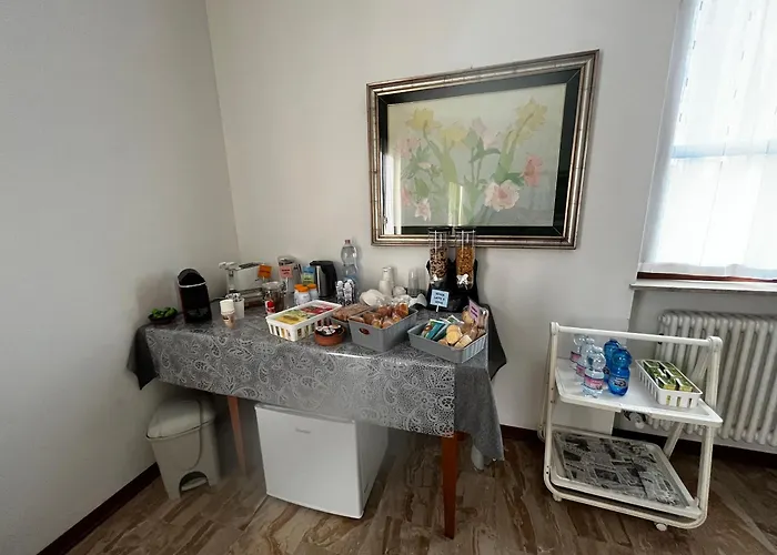 R&b Emilia 3* 卡代奥